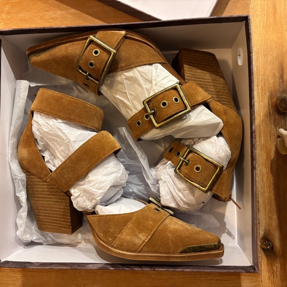 New Free People x Jeffrey Campbell Tan Suede Hendrix Strap Heels Size 10 - Picture 3 of 15